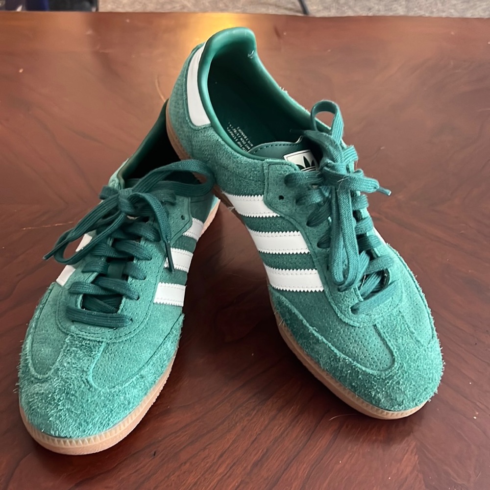 Adidas Samba OG Shoes in green suede, men’s size 8/women’s size 9, barely worn